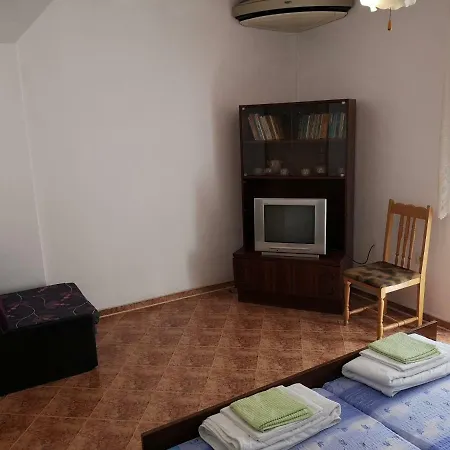 Koevi בית הארחה פומורי